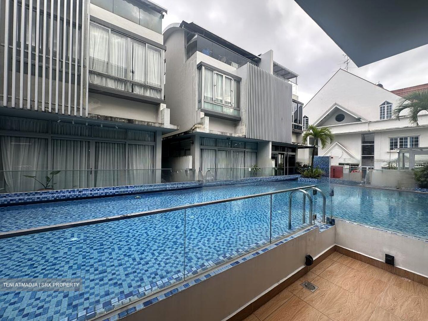 Whitley Road (D11), Terrace #454392491